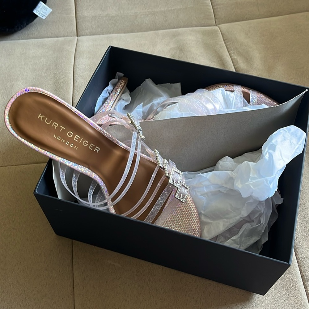 Kurt Geiger London pink mule